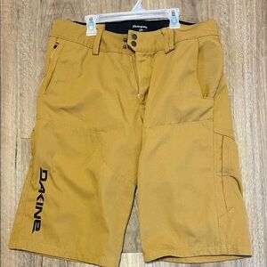 DAKINE MTB men’s large shorts